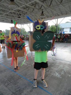 The 2015 Tazewell County maker parade at junior 4-H camp.